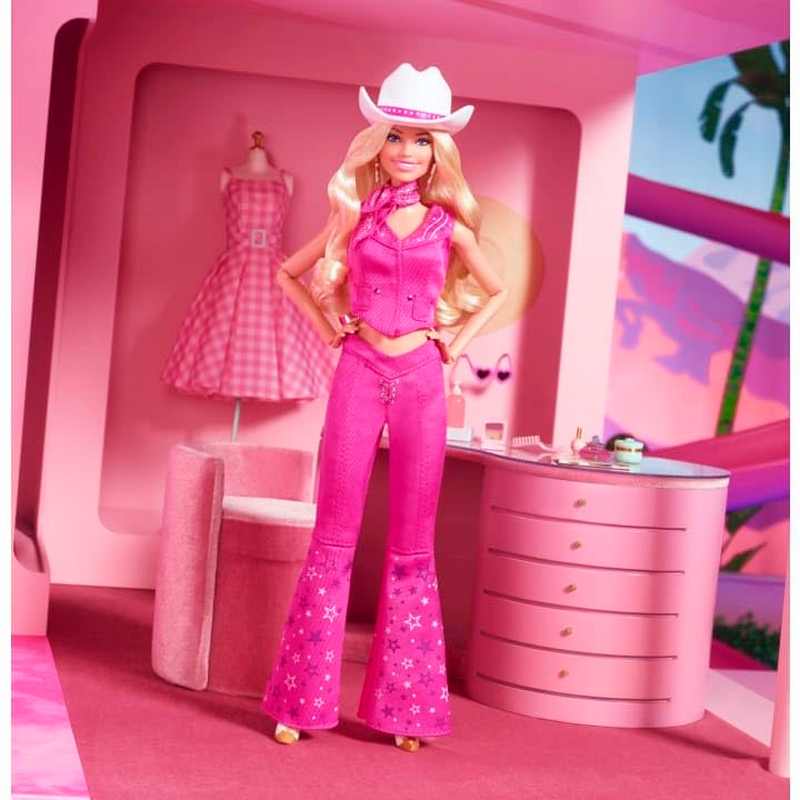 Barbie™ The Movie Doll, Margot Robbie as, Collectible Doll Wearing Pink Western Outfit with Cowboy Hat For Kids Girls 3-12 Years