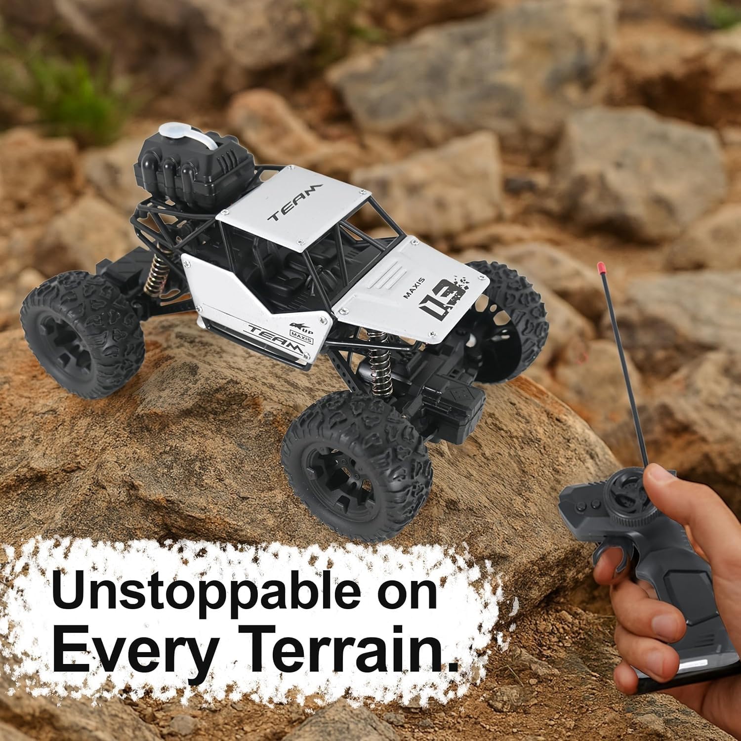 Braintastic 1:16 Big Rock Crawler Monster Truck with Spray, Metal Body Rechargeable RC Off Road Car with High Strength Shockers for Kids and Adults (Silver)