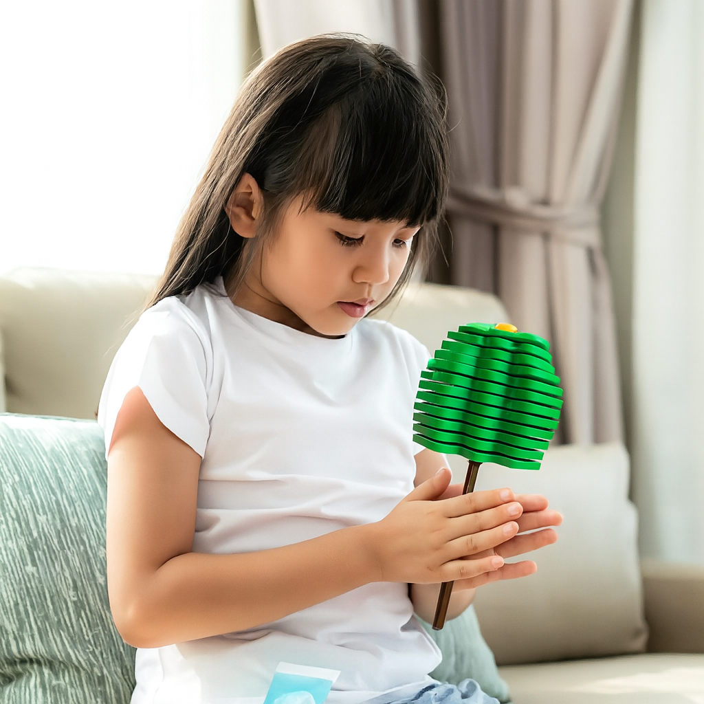 Braintastic Spinning Christmas Candy Tree Toy for Kids | Lollipop Hand Spinner | Rotating Leaf Fidget Toy– Green (PO1)